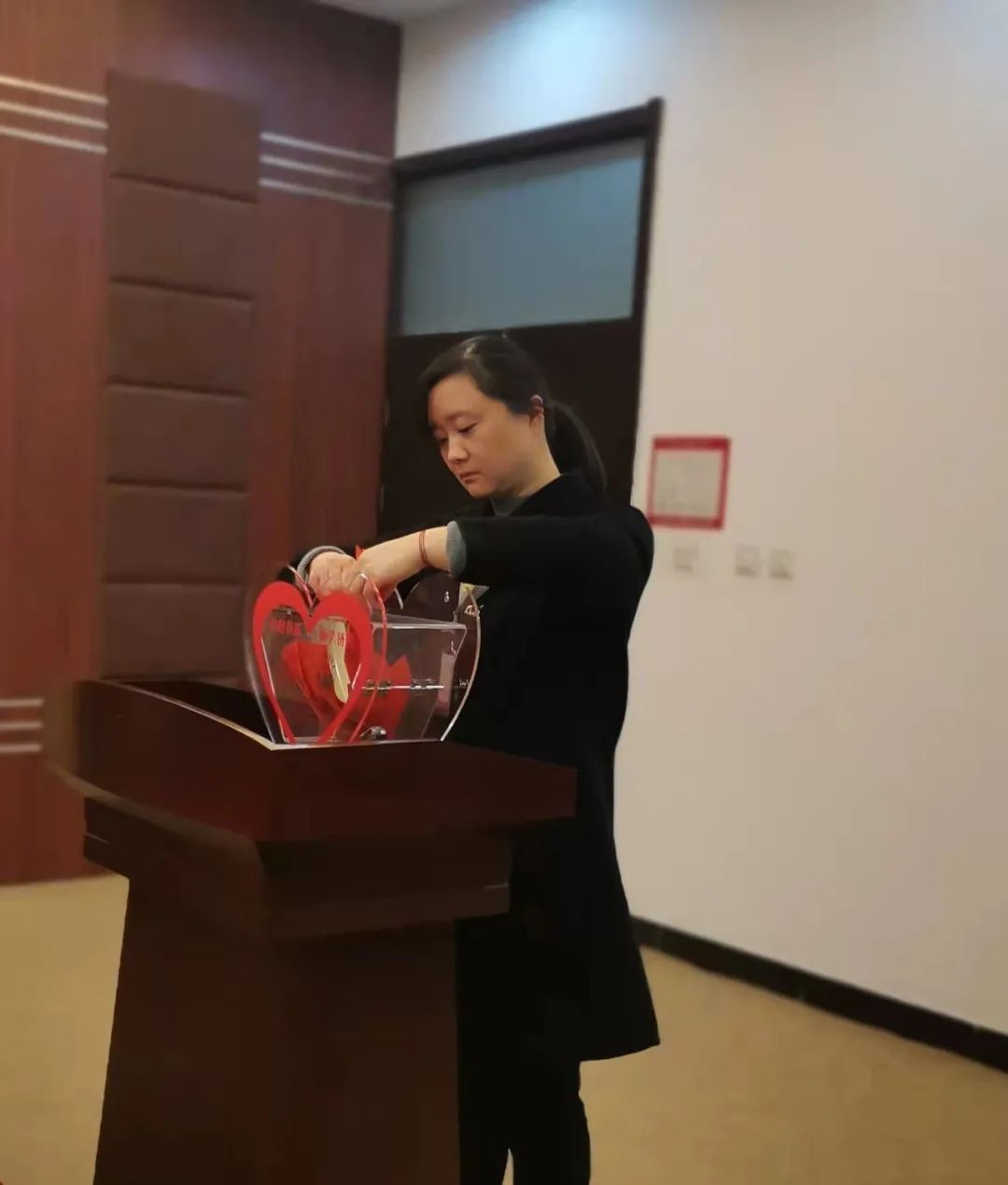 微光成炬，大爱苍穹|物业公司慈善募捐仪式圆满完成
