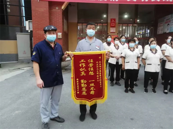 弘盛喜报 | 榜样催人奋进，服务照暖人心