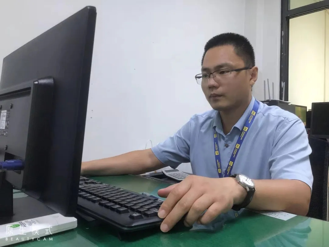 在平凡的夹缝中闪耀光芒 --记弘盛物业人民路院区项目秩序主管李伟松