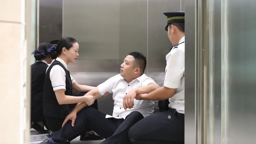 弘盛小剧场 | 电梯困人应急演练